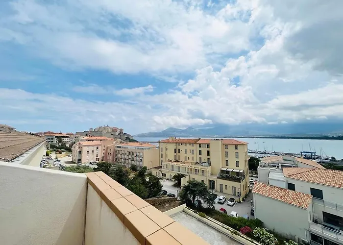 Santa Giulia Apartment *